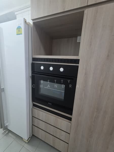 Fernwood Towers, 22 Fernwood Terrace, 3 Bedrooms, 1,647 sqft, Condominium For Rent, by Betty Chandra, 23838467 - PropertyGuru.com.sg