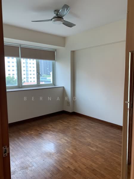 Queens, 10 Stirling Road, 2 Bedrooms, 914 sqft, Condominium For Rent, by Bernard Lim, 23839768 - PropertyGuru.com.sg