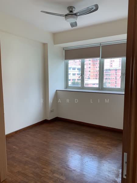 Queens, 10 Stirling Road, 2 Bedrooms, 914 sqft, Condominium For Rent, by Bernard Lim, 23839768 - PropertyGuru.com.sg