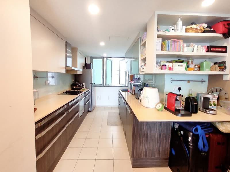 Queens, 12 Stirling Road, 3 Bedrooms, 1,410 sqft, Condominium For Rent, by Hani Lim, 23842446 - Kitchen - PropertyGuru.com.sg
