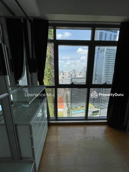 Bedroom 2/Walk-in wardrobe