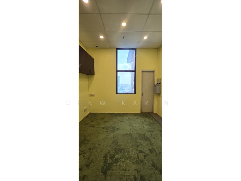 Tradehub 21, 8 Boon Lay Way, 1,660 sqft, Light Industrial (B1) For Rent, by Chew Karin, 23852969 - CommercialGuru.com.sg