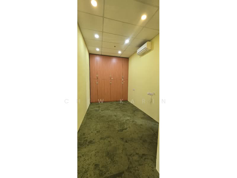 Tradehub 21, 8 Boon Lay Way, 1,660 sqft, Light Industrial (B1) For Rent, by Chew Karin, 23852969 - CommercialGuru.com.sg