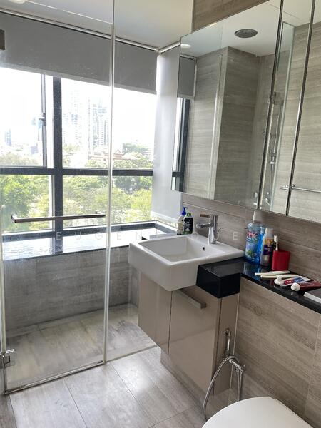 Cityscape at Farrer Park, 101 Mergui Road, 3 Bedrooms, 1,120 sqft, Condominium For Rent, by Eugene Quek, 23853886 - master bath rm - PropertyGuru.com.sg