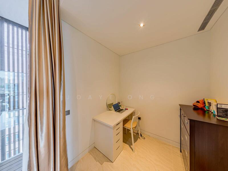 Lloyd SixtyFive Condominium For Sale at S$ 2,450,000 | PropertyGuru Singapore