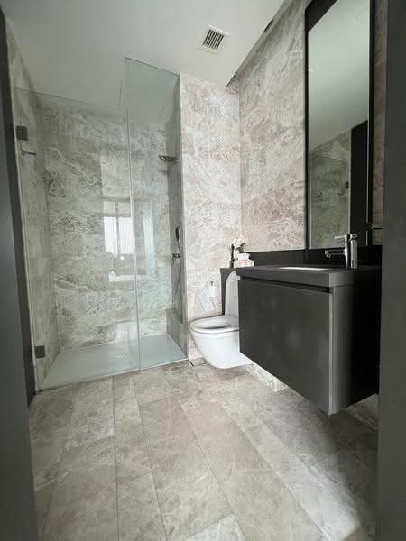 OUE Twin Peaks, 33 Leonie Hill Road, Orchard / River Valley, 1 Bedroom, 571 sqft, Condominium For Rent, by Siok Keng, 23859168 - Bathroom - PropertyGuru.com.sg