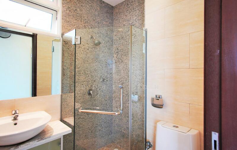 Sheares Ville, 9 Holt Road, Tanglin / Holland / Bukit Timah, 3 Bedrooms, 1,399 sqft, Condominium For Rent, by Eddie Koh, 23862194 - PropertyGuru.com.sg