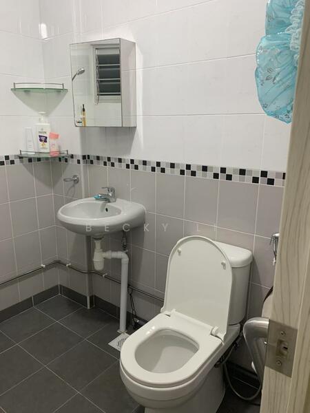 733 Yishun Avenue 5, 733 Yishun Avenue 5, 2 Bedrooms, 1,100 sqft, HDB Flat For Rent, by Becky Li, 23867625 - PropertyGuru.com.sg