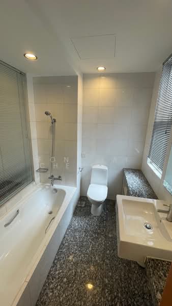 Visioncrest, 35 Oxley Rise, 2 Bedrooms, 925 sqft, Apartment For Rent, by Fong Lai Cheng Jasmine, 23867671 - PropertyGuru.com.sg