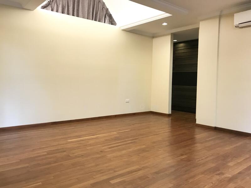 Renovated 3 Storey Modern Bungalow With Beautiful Pool For Lease, Merryn Road, Trevose Crescent, Dunearn Road, Newton / Novena, 5 Bedrooms, 6,000 sqft, Detached House For Rent, by Roy Low, 23868008 - PropertyGuru.com.sg