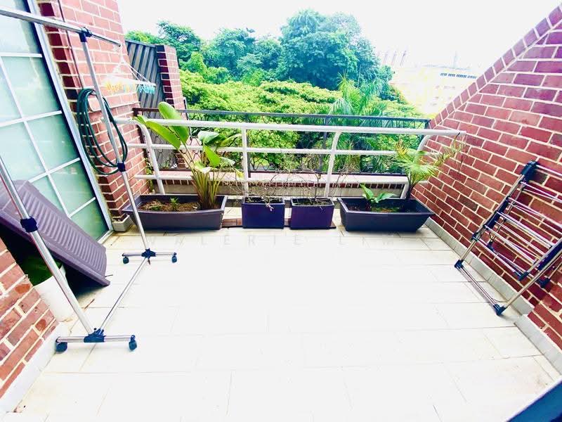 Mount Faber Lodge, 27 Mount Faber Road, Harbourfront / Telok Blangah, 4 Bedrooms, 2,594 sqft, Condominium For Rent, by Valerie Lim, 23871349 - Balcony - in the master bedroom - PropertyGuru.com.sg
