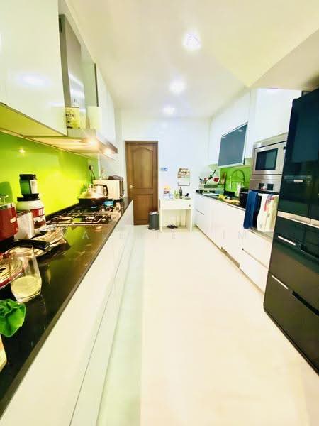 Mount Faber Lodge, 27 Mount Faber Road, Harbourfront / Telok Blangah, 4 Bedrooms, 2,594 sqft, Condominium For Rent, by Valerie Lim, 23871349 - Renovated Kitchen - PropertyGuru.com.sg