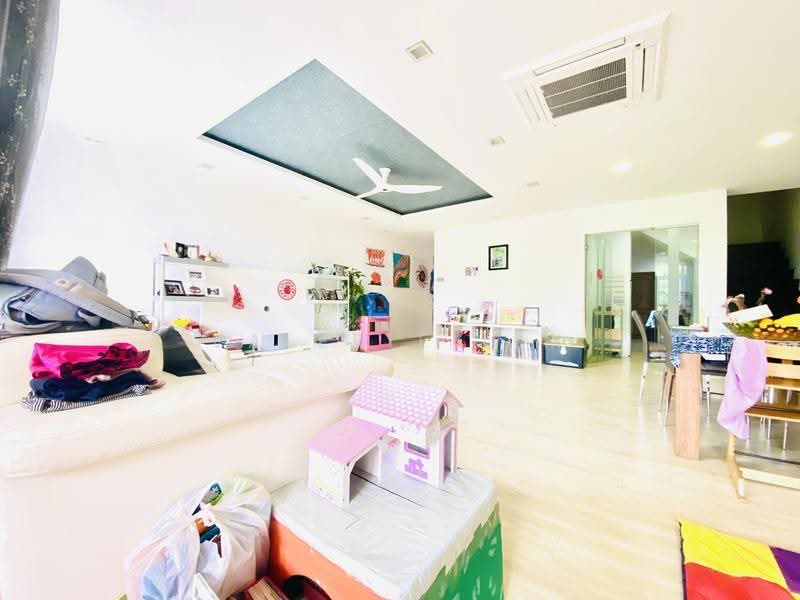 Mount Faber Lodge, 27 Mount Faber Road, Harbourfront / Telok Blangah, 4 Bedrooms, 2,594 sqft, Condominium For Rent, by Valerie Lim, 23871349 - Living cum dining area - PropertyGuru.com.sg