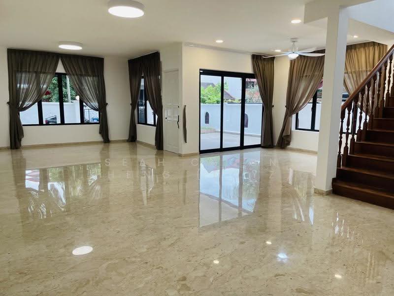 Well Renovated Semi D in Serangoon Gardens, Borthwick Drive, Hougang / Punggol / Sengkang, 4 Bedrooms, 3,300 sqft, Semi-Detached House For Rent, by Seah Choon Kheng (Doyz), 23872020 - Living & Dining - PropertyGuru.com.sg