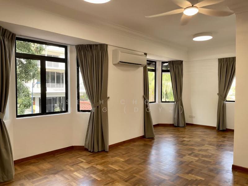 Well Renovated Semi D in Serangoon Gardens, Borthwick Drive, Hougang / Punggol / Sengkang, 4 Bedrooms, 3,300 sqft, Semi-Detached House For Rent, by Seah Choon Kheng (Doyz), 23872020 - Master Bedroom - PropertyGuru.com.sg