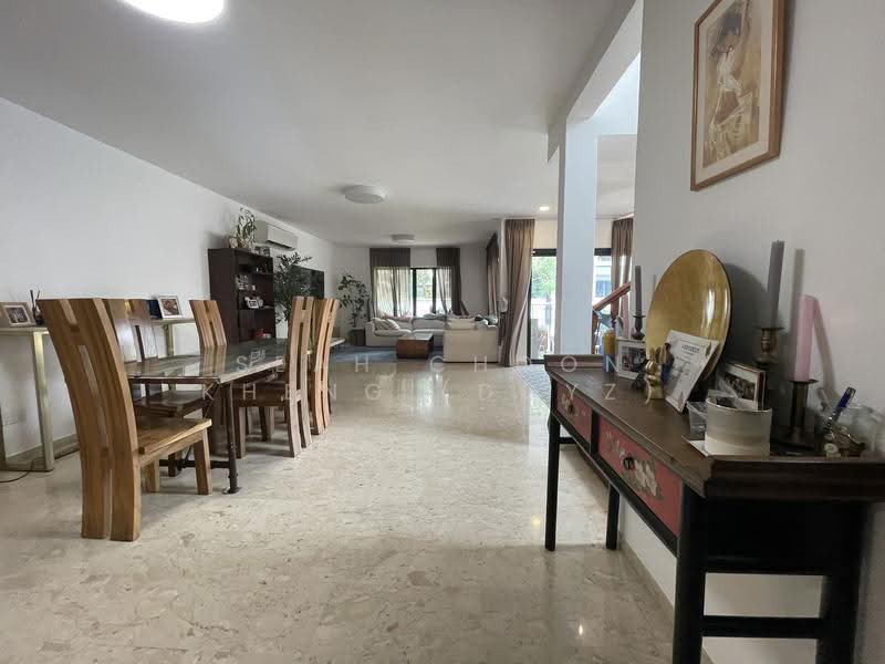 Well Renovated Semi D in Serangoon Gardens, Borthwick Drive, Hougang / Punggol / Sengkang, 4 Bedrooms, 3,300 sqft, Semi-Detached House For Rent, by Seah Choon Kheng (Doyz), 23872020 - Dining Room - PropertyGuru.com.sg