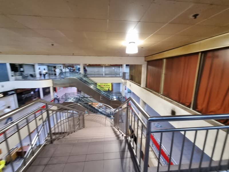 Golden Mile Tower, 6001 Beach Road, 549 sqft, Other Retail For Sale, by Vincent Teo, 23873548 - CommercialGuru.com.sg