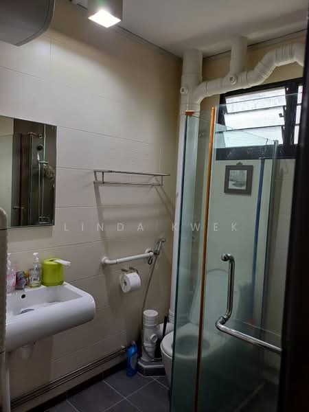106 Simei Street 1, 106 Simei Street 1, Room Rental, 200 sqft, HDB Flat For Rent, by Linda Kwek, 23878207 - PropertyGuru.com.sg