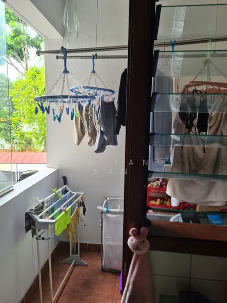 Carissa Park Condo, 2 Flora Drive, 2 Bedrooms, 1,033 sqft, Condominium For Rent, by Moh Kang San, 23879538 - PropertyGuru.com.sg