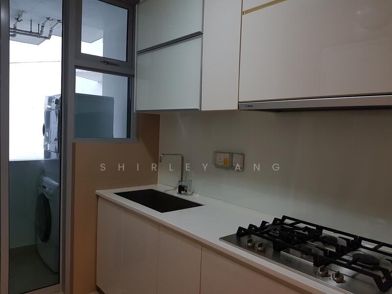 Canberra Residences, 501 Canberra Drive, 3 Bedrooms, 1,323 sqft, Condominium For Rent, by Shirley Ang, 23879729 - Kitchen with gas stove - PropertyGuru.com.sg