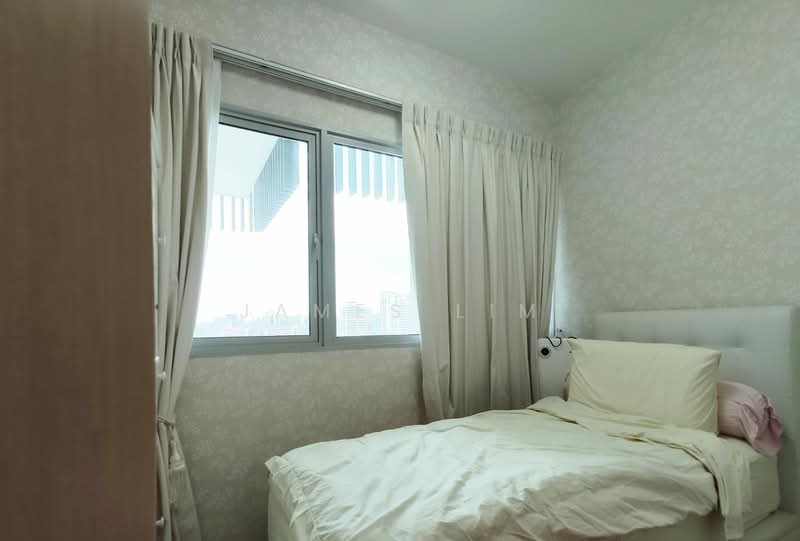 Eight Riversuites, 2 Whampoa East, 2 Bedrooms, 700 sqft, Condominium For Rent, by James Lim, 23879759 - PropertyGuru.com.sg
