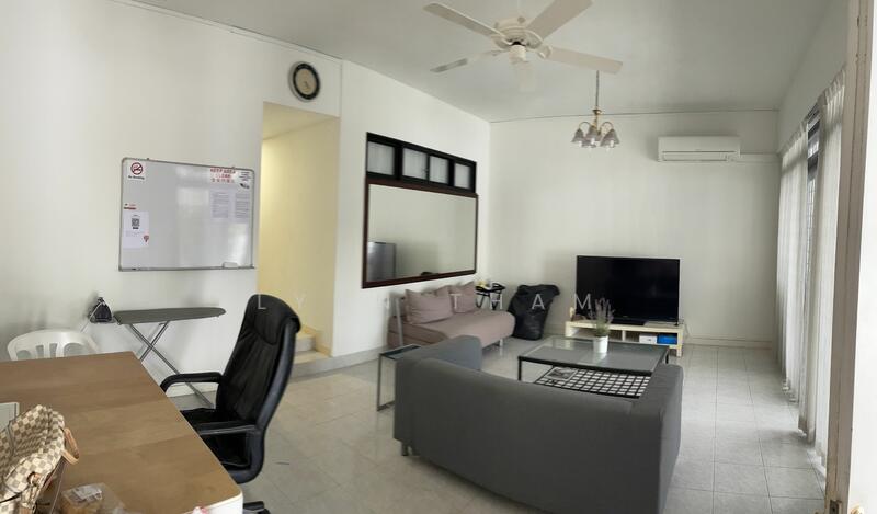 Living Hall Area (co-share)