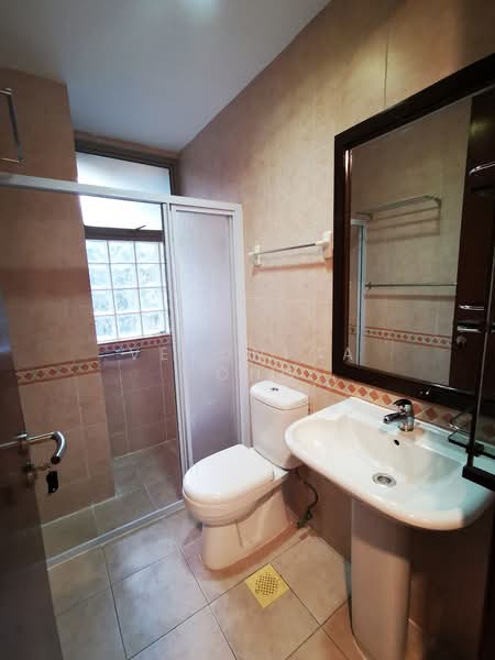 Maple Woods, 987 Bukit Timah Road, 3 Bedrooms, 1,335 sqft, Condominium For Rent, by Veronica Fong, 23881455 - PropertyGuru.com.sg