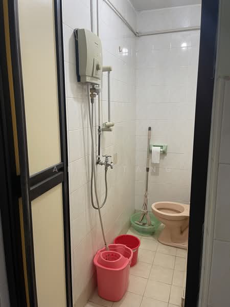 57 Lorong 5 Toa Payoh, 57 Lorong 5 Toa Payoh, Room Rental, 100 sqft, HDB Flat For Rent, by Andy Tang, 23884186 - PropertyGuru.com.sg