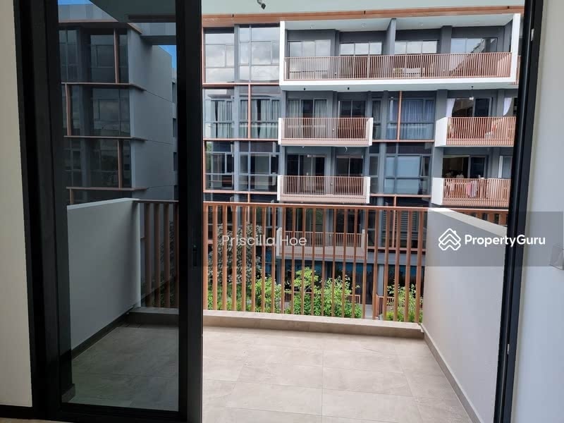 Full balcony view