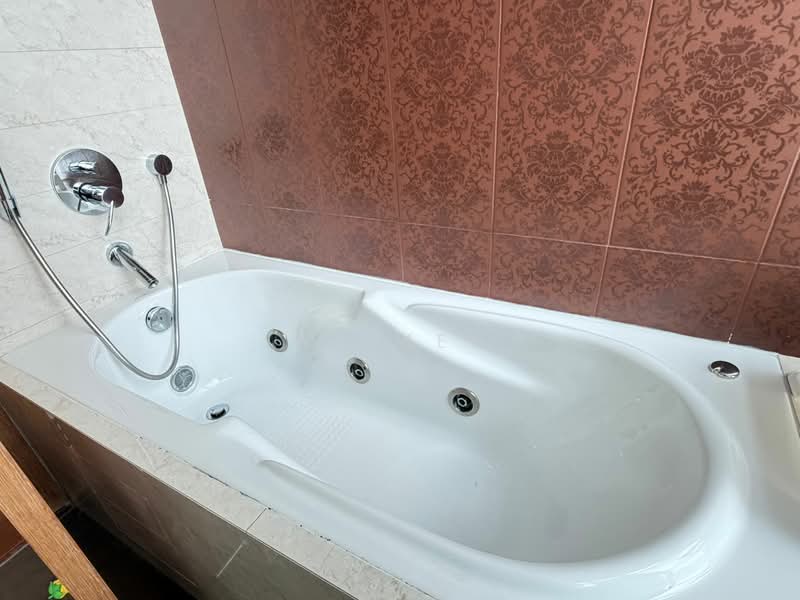 The Lincoln Residences, 28 Surrey Road, 3 Bedrooms, 1,367 sqft, Condominium For Rent, by Yi Mei, 23887853 - PropertyGuru.com.sg