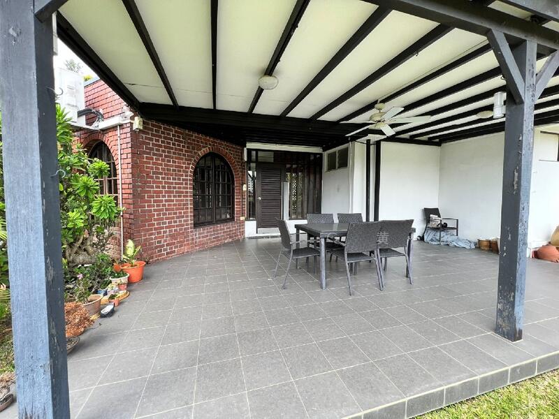 Spacious 5 bedroom Bungalow with Wide Garden and Swimming Pool, Chestnut Crescent, Upper Bukit Timah Road, Cashew Road, Petir Road, Dairy Farm Road, Dairy Farm / Bukit Panjang / Choa Chu Kang, 5 Bedrooms, 4,000 sqft, Bungalow House For Rent, by Brian Wong, 23888371 - PropertyGuru.com.sg