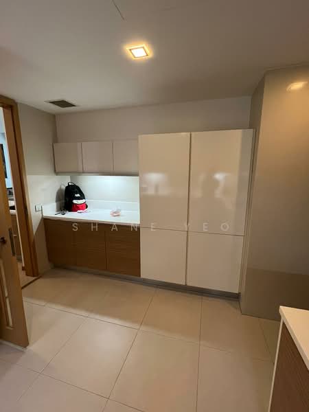 Marina Bay Residences, 18 Marina Boulevard, 4 Bedrooms, 3,960 sqft, Condominium For Rent, by Shane Yeo, 23889712 - Wet Kitchen - PropertyGuru.com.sg