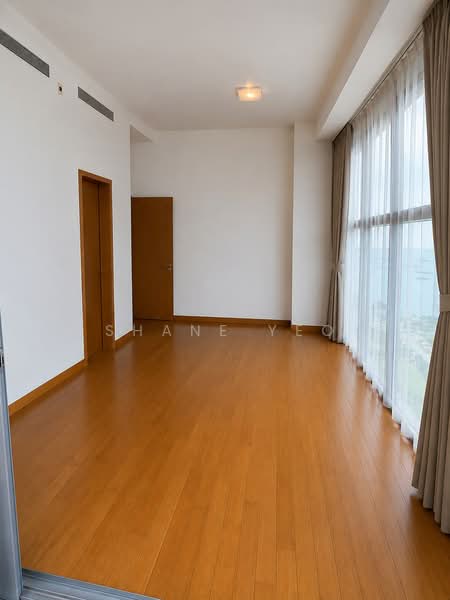 Marina Bay Residences, 18 Marina Boulevard, 4 Bedrooms, 3,960 sqft, Condominium For Rent, by Shane Yeo, 23889712 - Master Bedroom  - PropertyGuru.com.sg