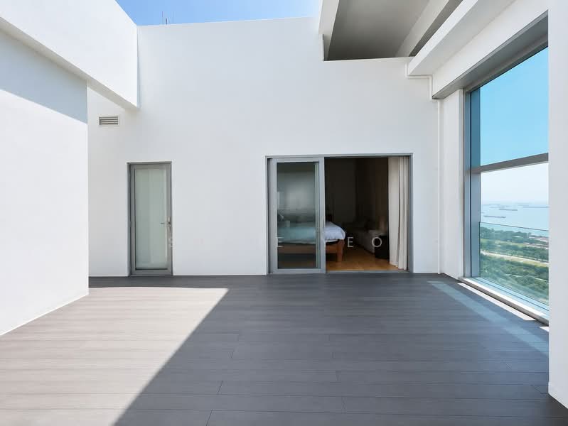 Marina Bay Residences, 18 Marina Boulevard, 4 Bedrooms, 3,960 sqft, Condominium For Rent, by Shane Yeo, 23889712 - Level 02 Roof Terrace  - PropertyGuru.com.sg