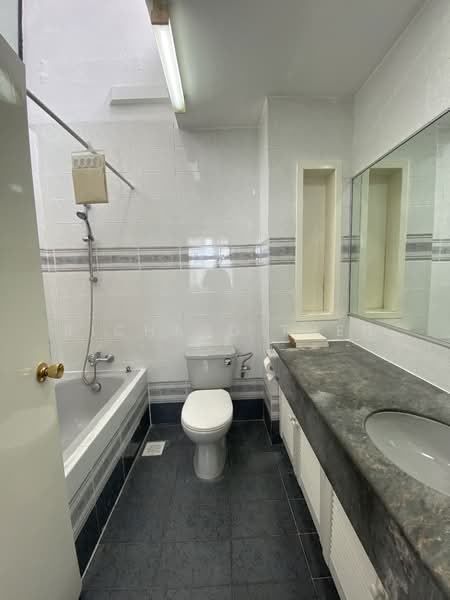 Siglap Centre, 55 Siglap Road, East Coast / Marine Parade, 3 Bedrooms, 1,290 sqft, Apartment For Rent, by Richard Then, 23890011 - PropertyGuru.com.sg