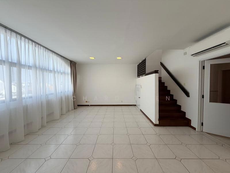 Siglap Center, 55 Siglap Road, East Coast / Marine Parade, 3 Bedrooms, 1,290 sqft, Apartment For Rent, by Richard Then, 23890011 - Living Room - PropertyGuru.com.sg