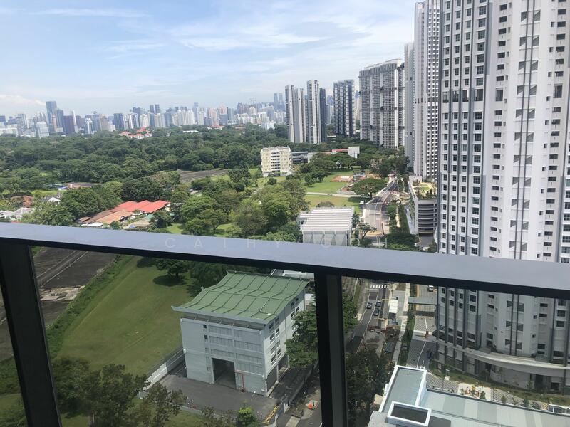 Margaret Ville, 20 Margaret Dr, 2 Bedrooms, 700 sqft, Apartment For