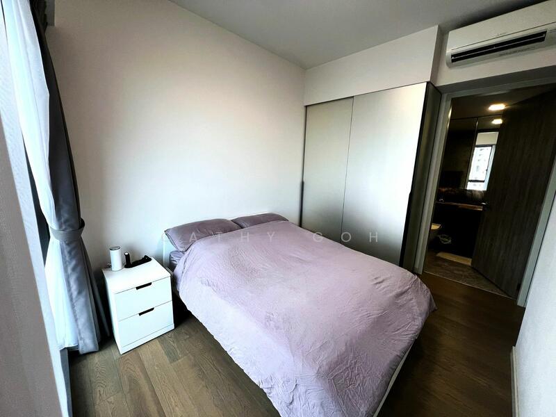 Margaret Ville, 20 Margaret Dr, 2 Bedrooms, 700 sqft, Apartment For