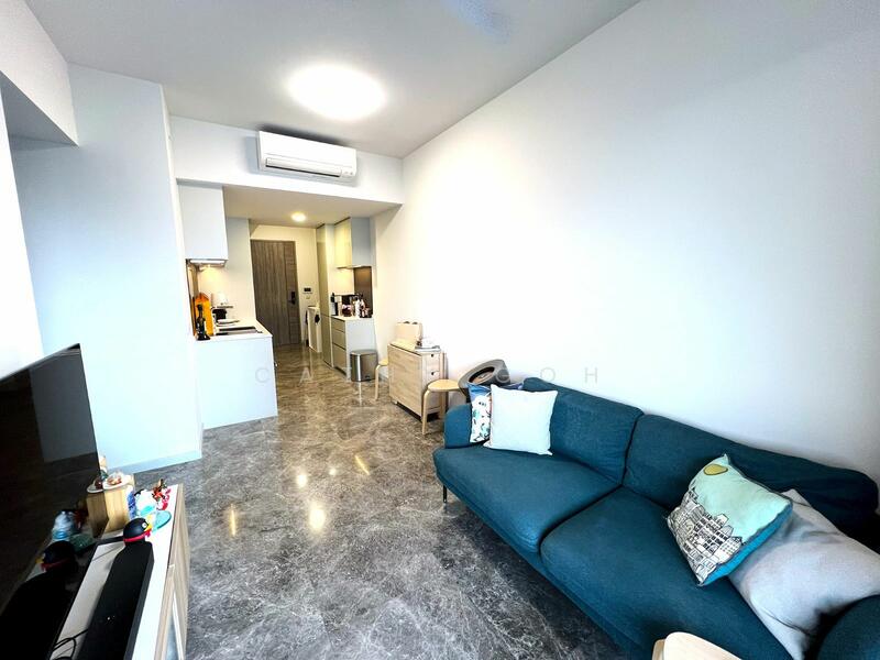 Margaret Ville, 20 Margaret Dr, 2 Bedrooms, 700 sqft, Apartment For