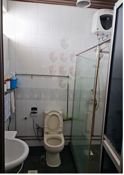 Master Toilet
