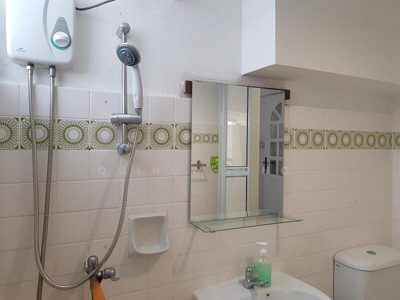 108 Spottiswoode Park Road, 108 Spottiswoode Park Road, Chinatown / Tanjong Pagar, Room Rental, 300 sqft, HDB Flat For Rent, by Quincy Sung, 23898220 - PropertyGuru.com.sg