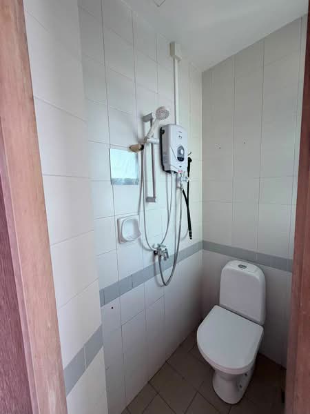 Canberlin Lodge, 69 Lorong 6 Geylang, 3 Bedrooms, 1,163 sqft, Condominium For Sale, by Nelson Chung, 23898844 - PropertyGuru.com.sg