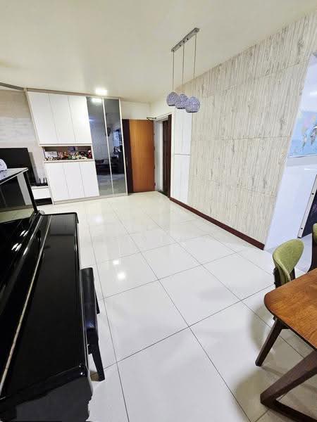 217B Compassvale Drive, 217B Compassvale Drive, Hougang / Punggol / Sengkang, 3 Bedrooms, 990 sqft, HDB Flat For Sale, by Ng Jonathan, 23899350 - PropertyGuru.com.sg
