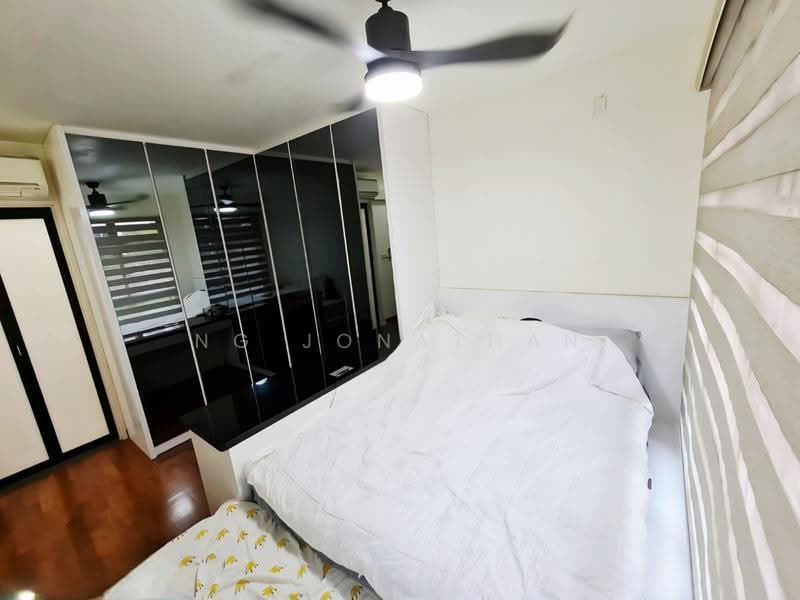 217B Compassvale Drive, 217B Compassvale Drive, Hougang / Punggol / Sengkang, 3 Bedrooms, 990 sqft, HDB Flat For Sale, by Ng Jonathan, 23899350 - Bedroom - PropertyGuru.com.sg