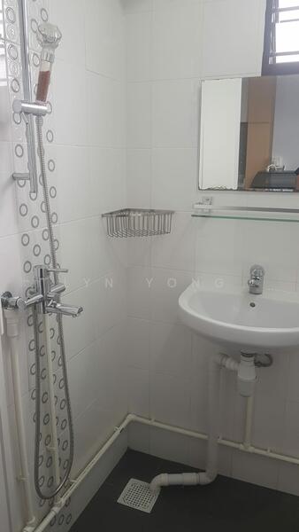 For Rent - 305 Jurong East Street 32