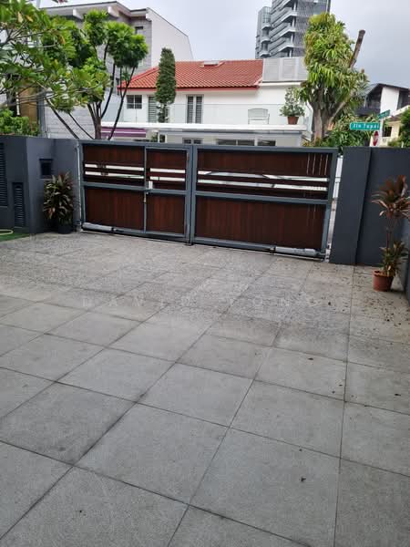 Modern One Tree Hill Semi Detached, , 6 Bedrooms, 4,860 sqft, Semi-Detached House For Rent, by David Yong, 23902738 - PropertyGuru.com.sg