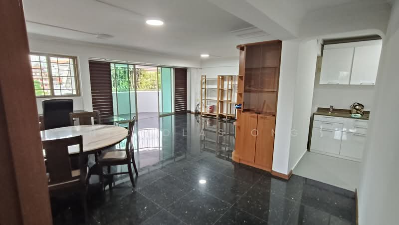 For Rent - 405 Sin Ming Avenue