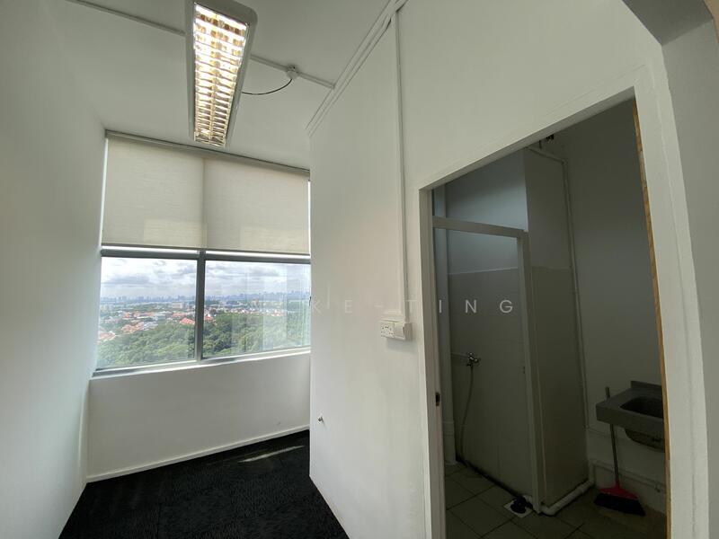 Wcega Tower, 21 Bukit Batok Crescent, 958 sqft, Light Industrial (B1) For Sale, by Kate Tan, 23904451 - CommercialGuru.com.sg