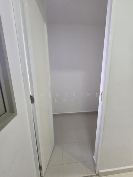 Terrasse, 29 Terrasse Lane, 3 Bedrooms, 1,151 sqft, Condominium For Rent, by Catherine Loh, 23908543 - Helper room - PropertyGuru.com.sg