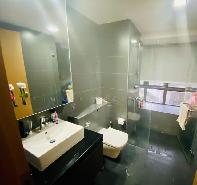 Meadows @ Peirce, 632 Upper Thomson Road, Mandai / Upper Thomson, 3 Bedrooms, 1,195 sqft, Condominium For Rent, by Eumaus Seah ( E 谢 健 来), 23908804 - Master Bath Room - PropertyGuru.com.sg